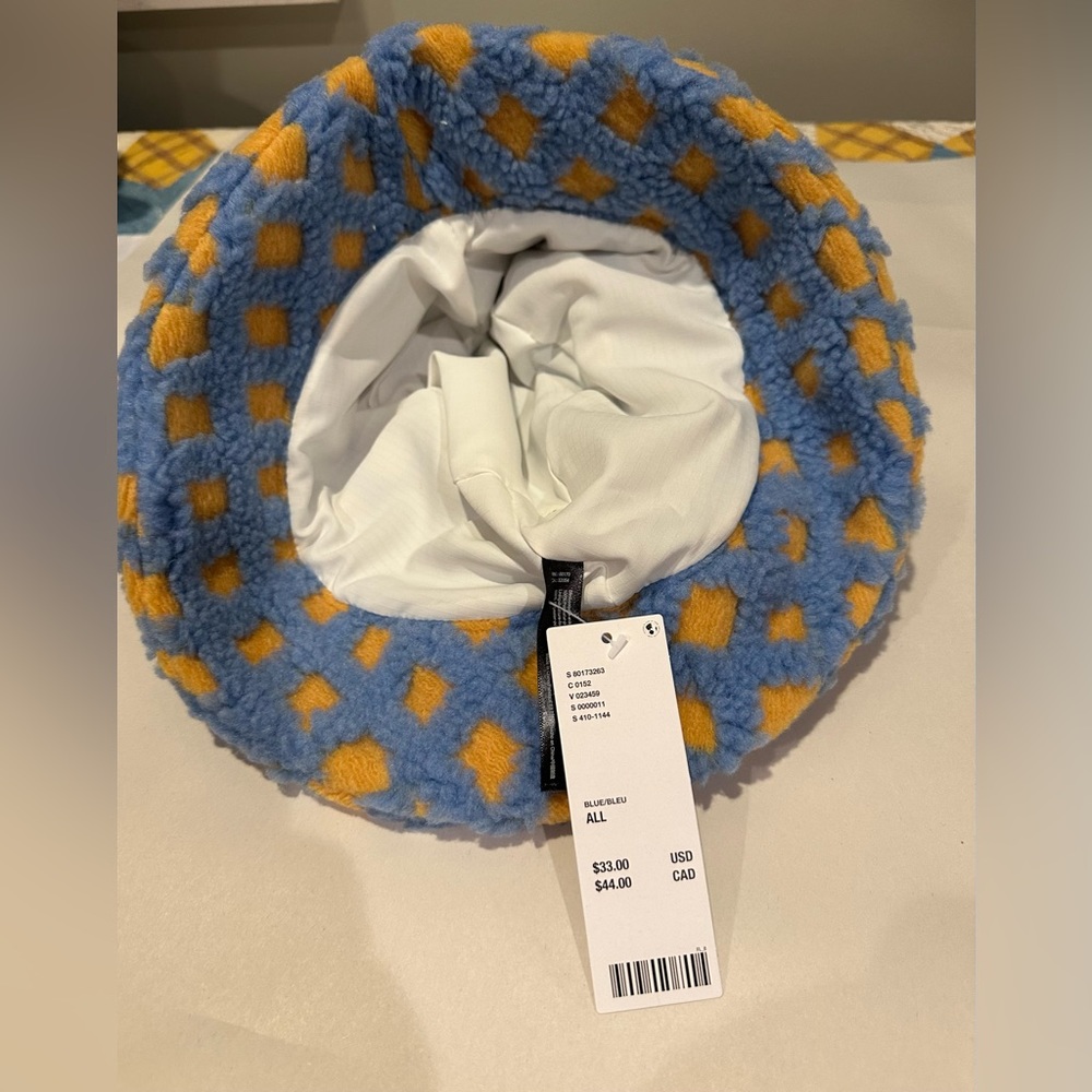 Urban Outfitters Sherpa Bucket Hat - Picture 3 of 4